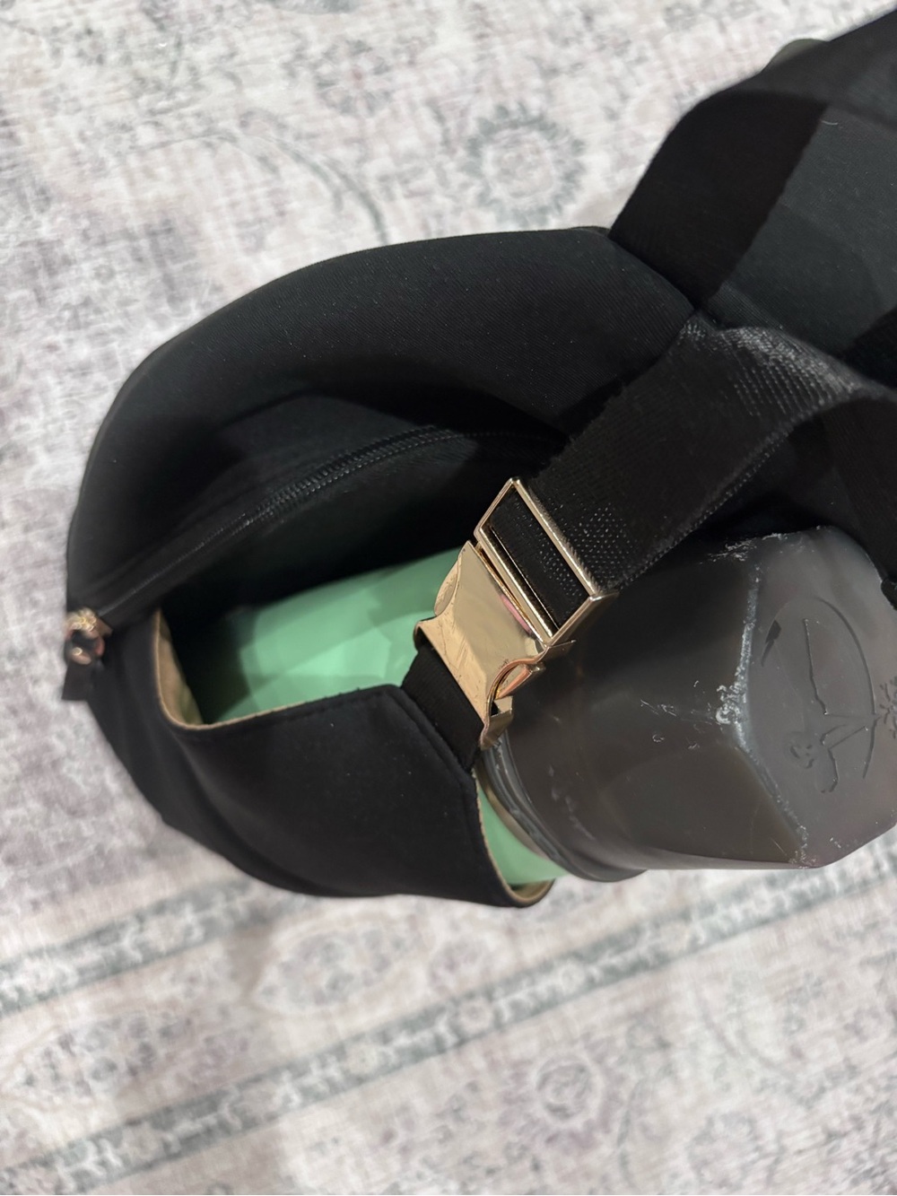 Sarah Wells Allie Breast Pump Sling Bag (Black) - Picture 12 of 12